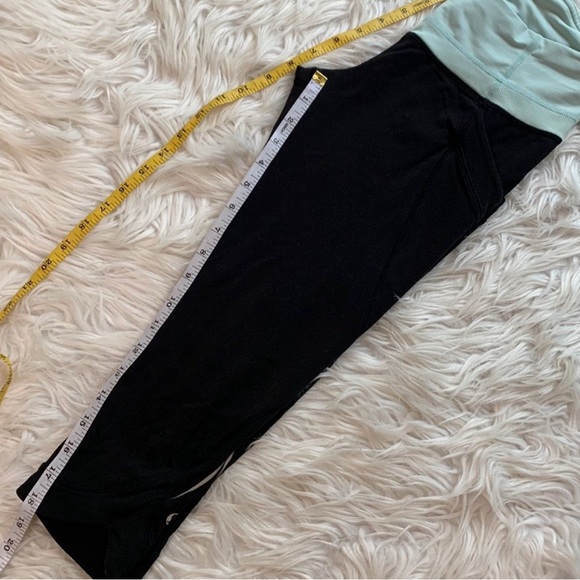 LULULEMON crop leggings mint waistband side pockets back & inside slip pockets - Picture 4 of 5